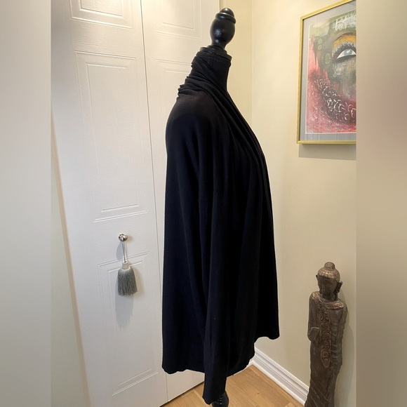 ✅Zara Knit 🧶 black w/ shiny gold finish zipper, pockets and shawl collar  🖤 - Picture 4 of 12